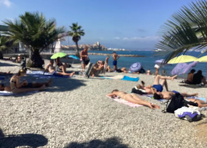 Studio Independant, Front De Mer Et Plage A 200M